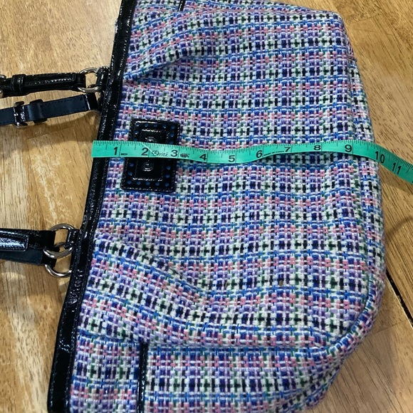 Coach handbag 9.5 tall 15.5 wide - Picture 4 of 9